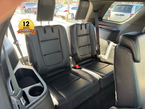 Used 2017 Ford Explorer XLT w/ Equipment Group 202A image 22