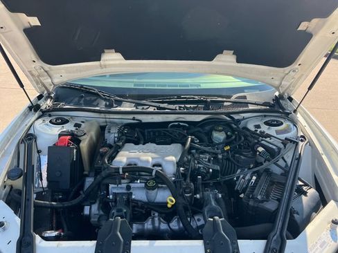 Used 2001 Buick Century Custom w/ Premium Pkg FWD image 13