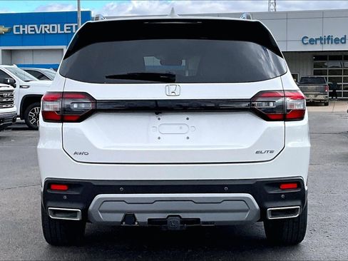 Used 2023 Honda Pilot Elite image 4