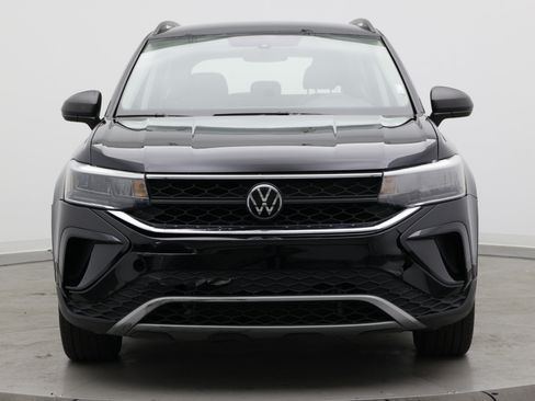 Used 2023 Volkswagen Taos S FWD image 2