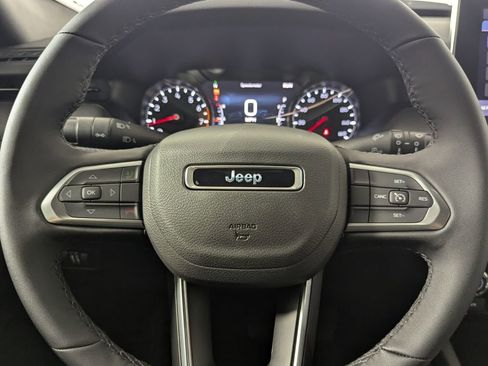New 2026 Jeep Compass Latitude image 20