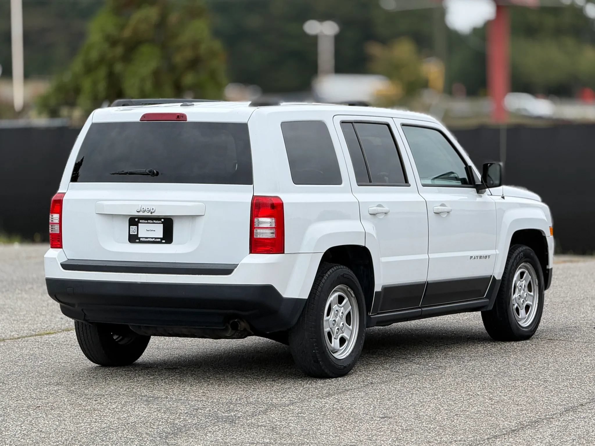 Used 2016 Jeep Patriot Sport w/ Power Value Group FWD image 8