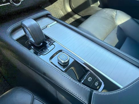 Certified 2023 Volvo XC90 B5 Core image 29