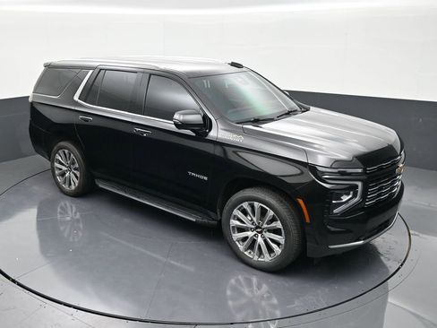 Used 2025 Chevrolet Tahoe High Country RWD image 18