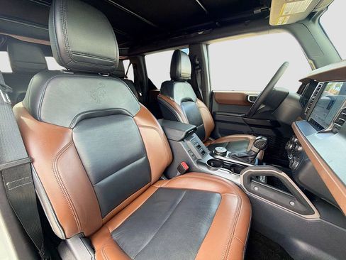Used 2024 Ford Bronco Outer Banks image 18