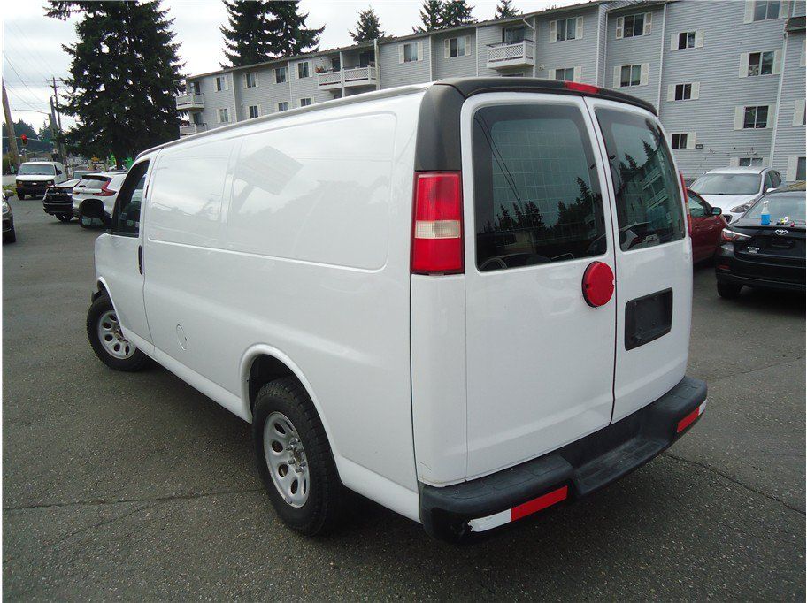 Used 2014 Chevrolet Express 1500 RWD image 7