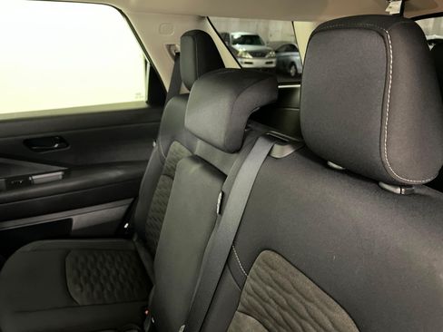 Used 2025 Nissan Pathfinder S FWD image 22