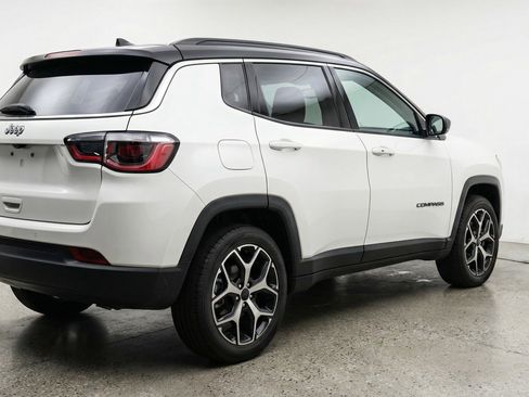 Used 2025 Jeep Compass Limited AWD/4WD image 9
