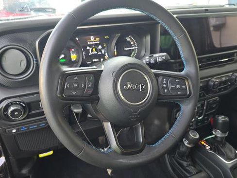Used 2024 Jeep Wrangler Unlimited Rubicon 4xe AWD/4WD image 8