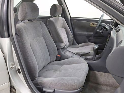 Used 2001 Toyota Camry V6 image 19