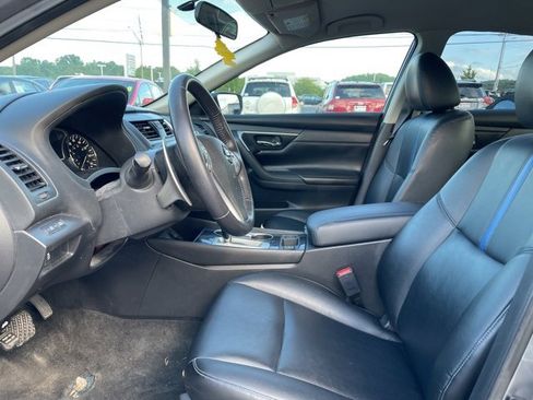 Used 2018 Nissan Altima 2.5 SR w/ SR Special Edition image 13