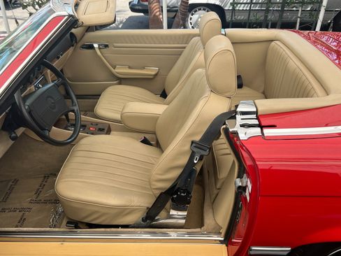 Used 1989 Mercedes-Benz 560 SL image 16