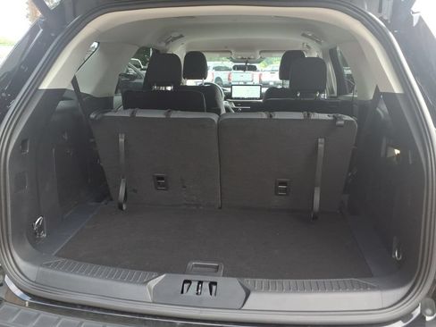 Used 2026 Ford Explorer Active AWD/4WD image 13