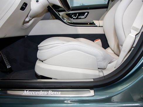 Used 2026 Mercedes-Benz S 500 4MATIC image 16