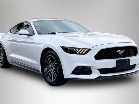 Used 2016 Ford Mustang Coupe image 1