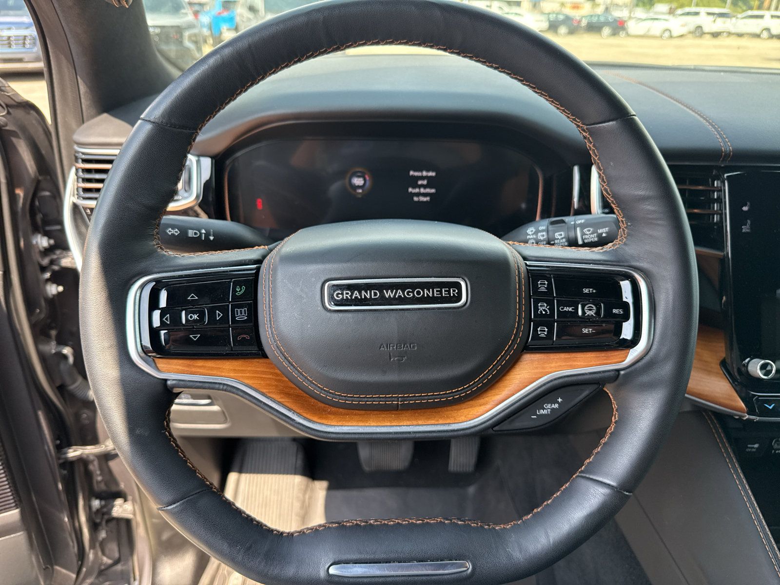 Used 2024 Jeep Grand Wagoneer L Series III w/ Rear Seat Video Group 1 AWD/4WD image 16