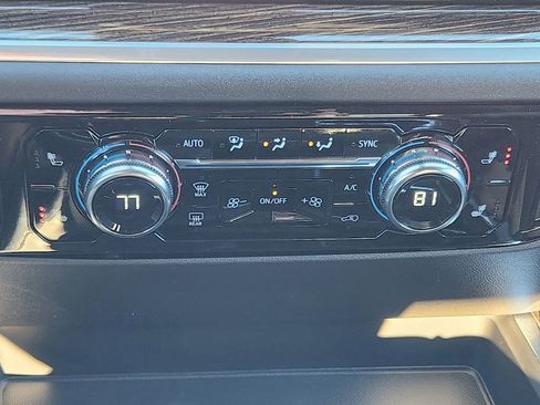 New 2026 GMC Sierra 1500 Elevation w/ Elevation Premium Package AWD/4WD image 25