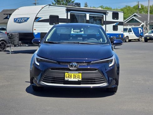 New 2026 Toyota Corolla XLE FWD image 3