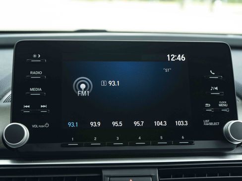 Used 2018 Honda Accord LX image 30