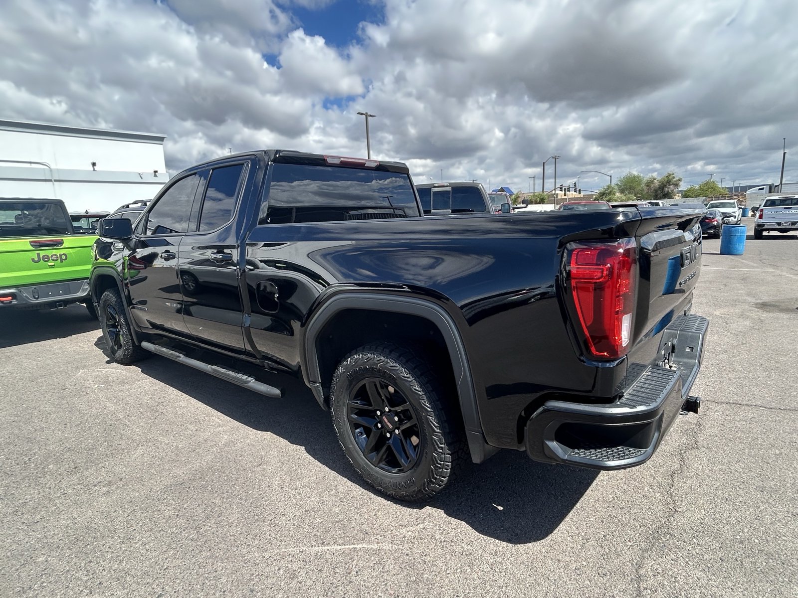 Used 2021 GMC Sierra 1500 Elevation RWD image 4