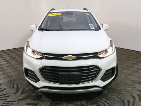Used 2022 Chevrolet Trax LT w/ LT Convenience Package AWD/4WD image 4