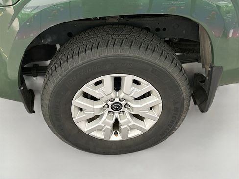 Used 2022 Nissan Frontier SV w/ Technology Package image 28