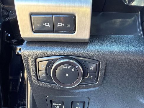 Used 2018 Ford F150 Platinum w/ Equipment Group 701A Luxury image 13