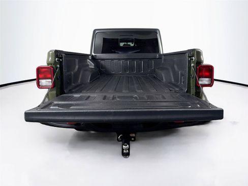 Used 2023 Jeep Gladiator Rubicon w/ Trailer Tow Package AWD/4WD image 36