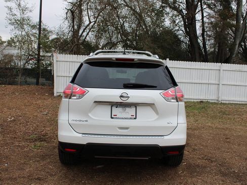 Used 2015 Nissan Rogue SV image 8