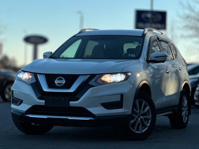Used 2018 Nissan Rogue SV w/ Premium Package