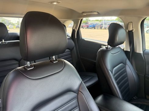Used 2019 Ford Edge SEL w/ Equipment Group 201A AWD/4WD image 13