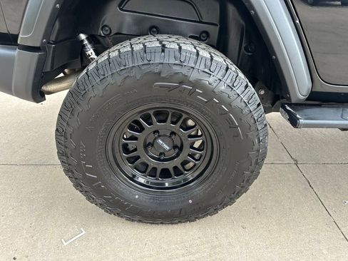 Used 2019 Jeep Wrangler Unlimited Sport S AWD/4WD image 39