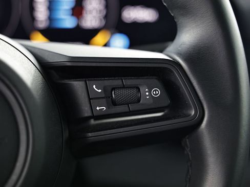 Certified 2022 Porsche Taycan RWD image 36