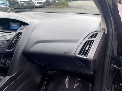 Used 2016 Ford Focus SE image 19