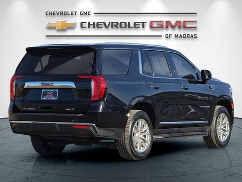 Used 2024 GMC Yukon SLT image 3