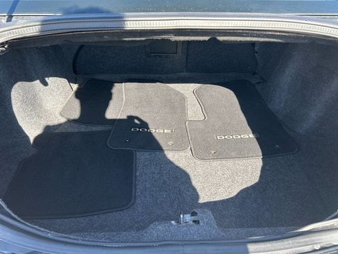 Used 2013 Dodge Avenger SE image 17
