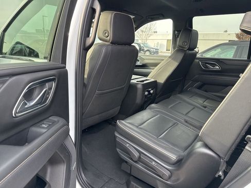 Used 2023 GMC Yukon SLT image 11