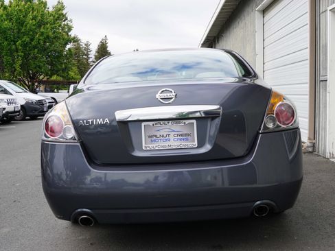 Used 2010 Nissan Altima 2.5 FWD image 14
