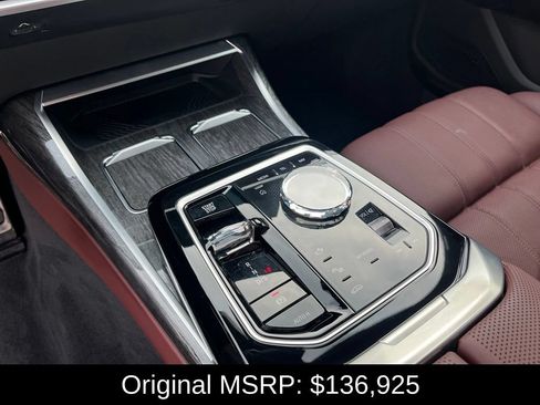 Used 2025 BMW 760i xDrive w/ Executive Package AWD/4WD image 41