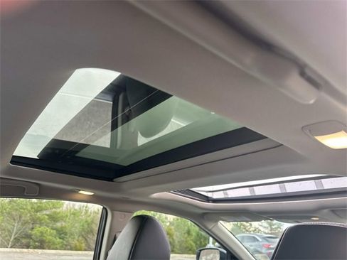 Used 2023 Nissan Maxima SL image 20