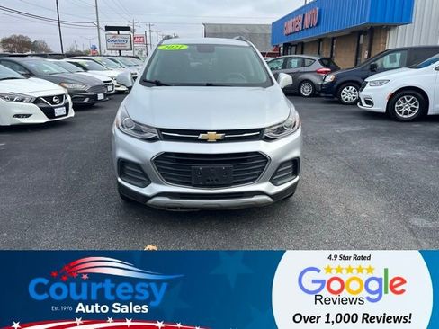 Used 2021 Chevrolet Trax LT image 4