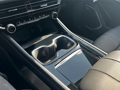 New 2026 Chevrolet Traverse High Country FWD image 27