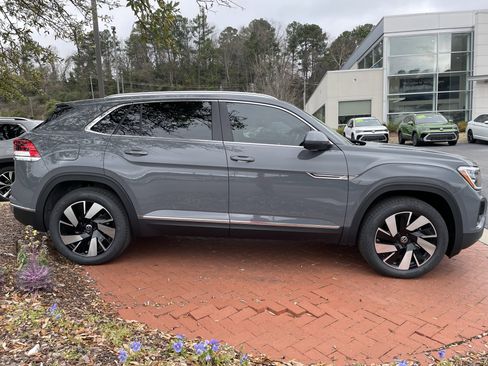 New 2026 Volkswagen Atlas Cross Sport SEL image 4
