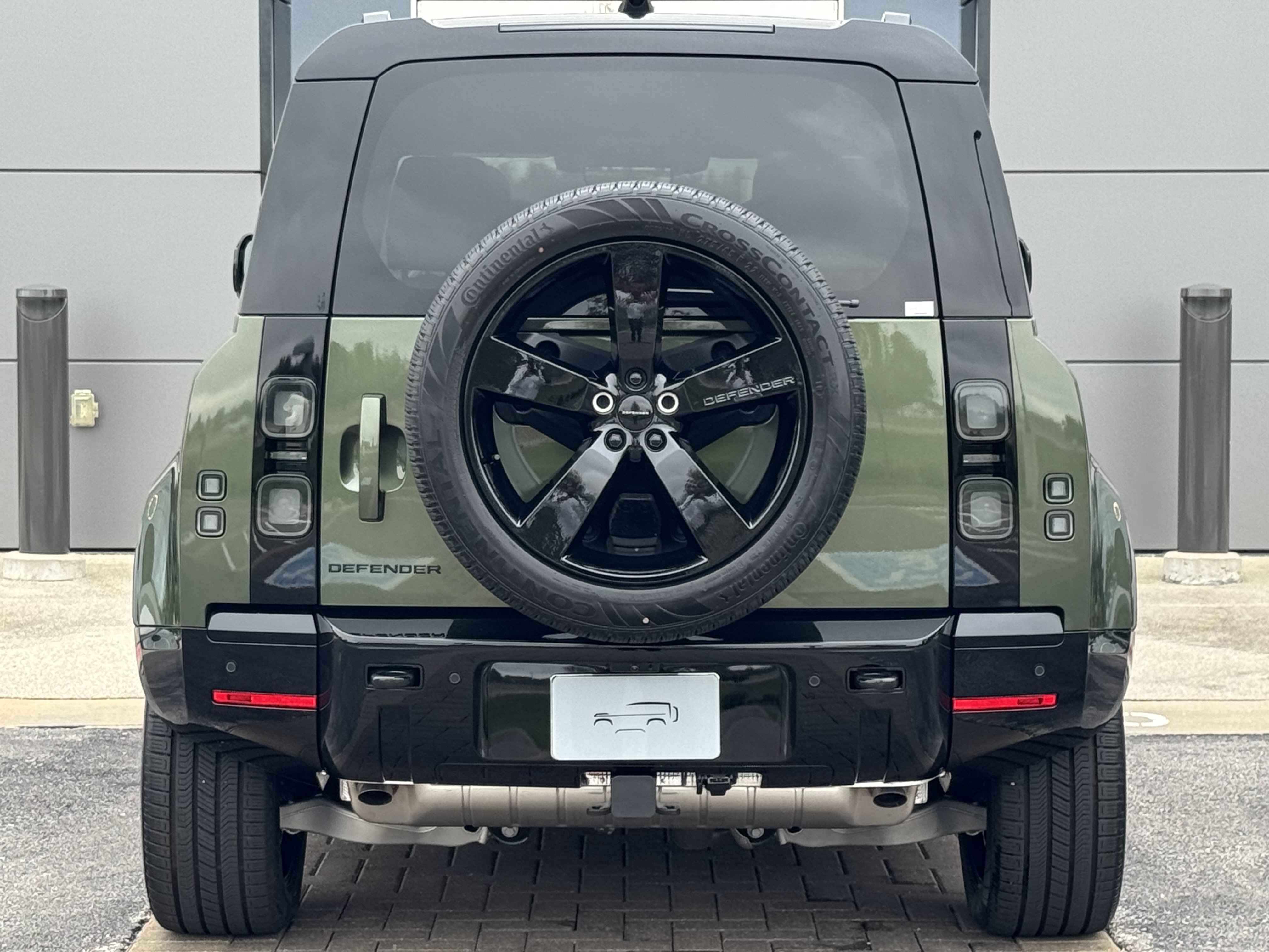 New 2026 Land Rover Defender 110 X-Dynamic SE AWD/4WD image 7