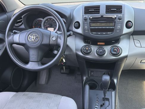 Used 2011 Toyota RAV4 2WD w/ Base L4 Extra Value Pkg image 9