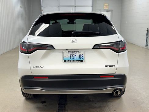 Used 2023 Honda HR-V Sport image 6