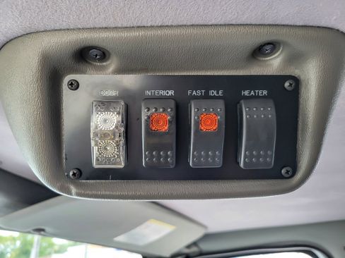 Used 2014 Ford E-350 and Econoline 350 Super Duty image 15