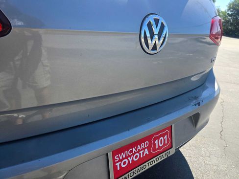 Used 2015 Volkswagen Golf S FWD image 14