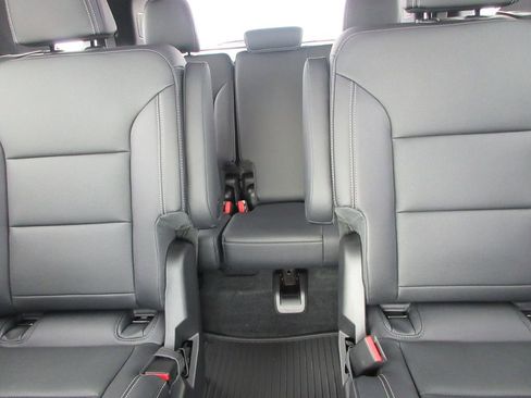 New 2026 Chevrolet Traverse LT w/ Sun and Wheel Package image 19