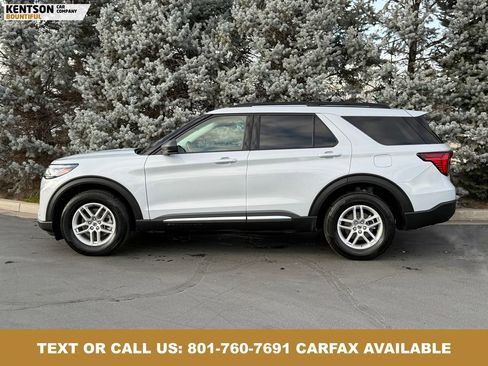 Used 2025 Ford Explorer Active AWD/4WD image 2